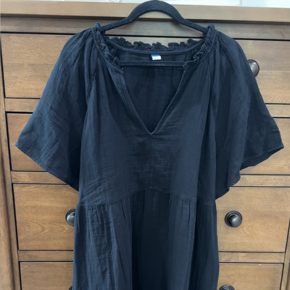 Old Navy Black V-Neck Dress